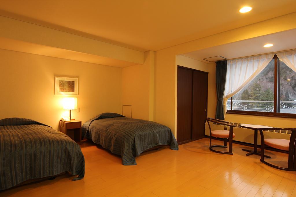 Kidoike Onsen Hotel Yamanouchi  Extérieur photo