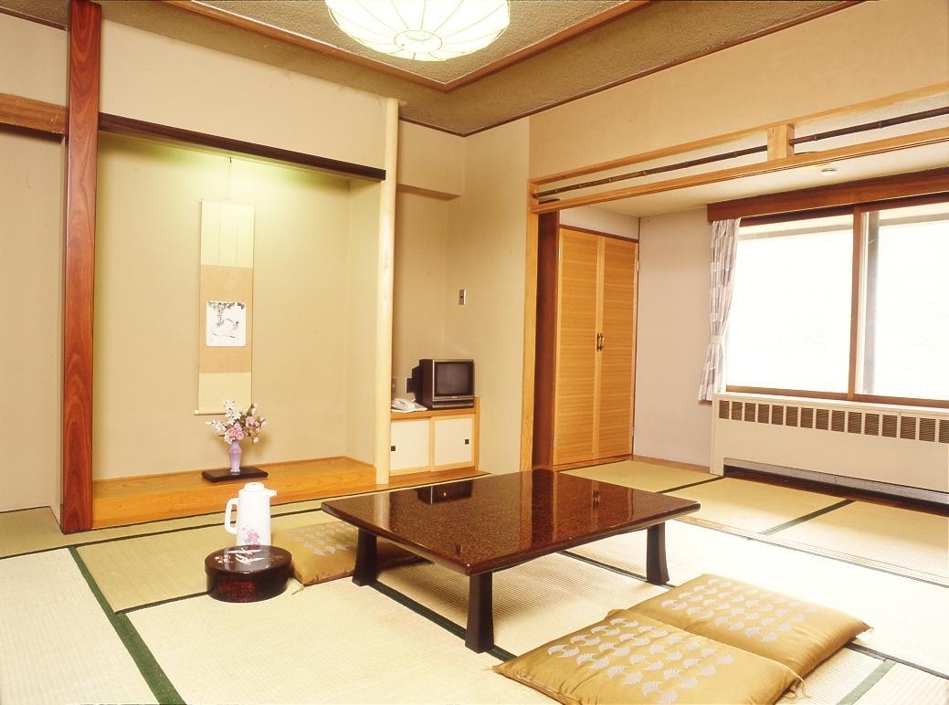 Kidoike Onsen Hotel Yamanouchi  Extérieur photo
